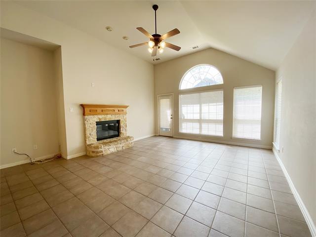 Foto del edificio - 4828 Van Zandt Dr