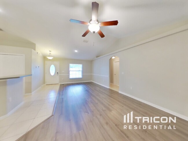 Foto del edificio - 231 Debary Dr