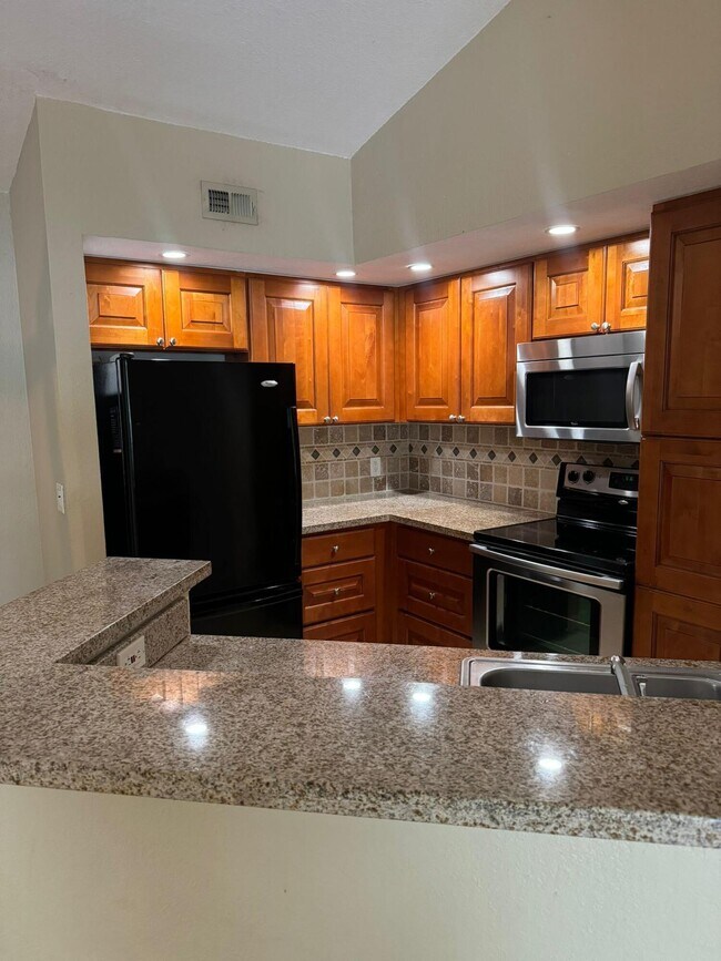 Foto del edificio - 1401 Village Blvd