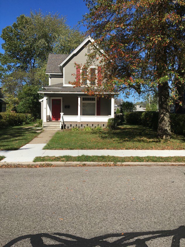Primary Photo - 705 Indiana Ave