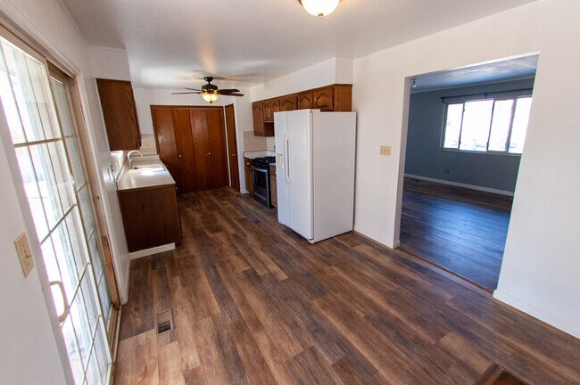 Building Photo - 1008 Beech Ave