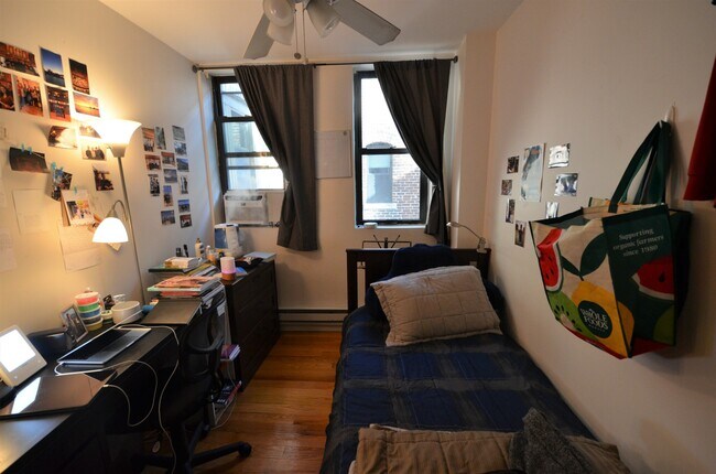 Foto del edificio - 58 Westland Ave