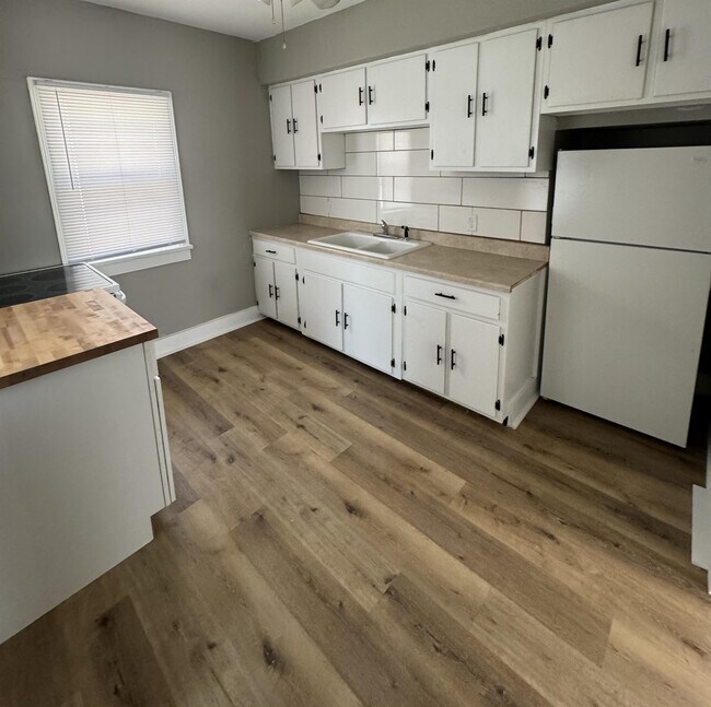 Foto del edificio - 3414 Patrick Ave