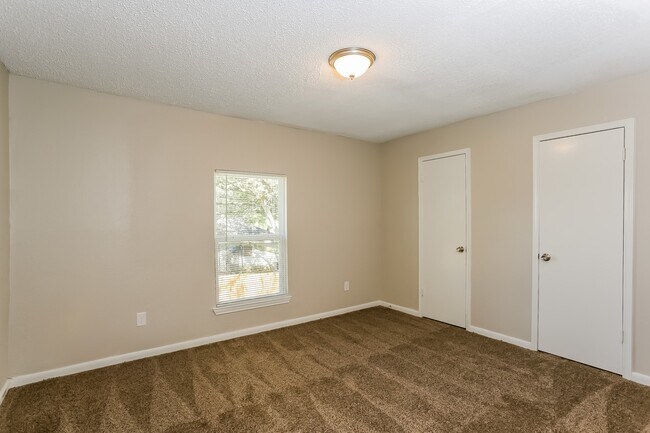 Foto del edificio - 1434 New Tree Ln