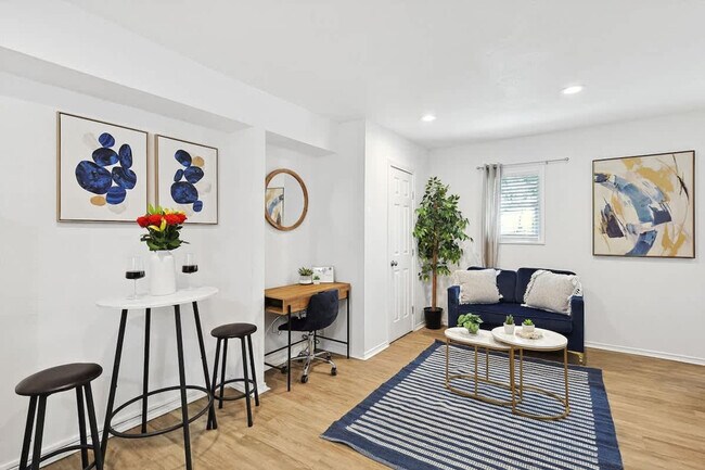 Foto del edificio - 329 Blandin St