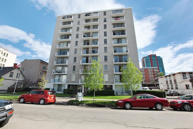 Building Photo - Stratton Oaks