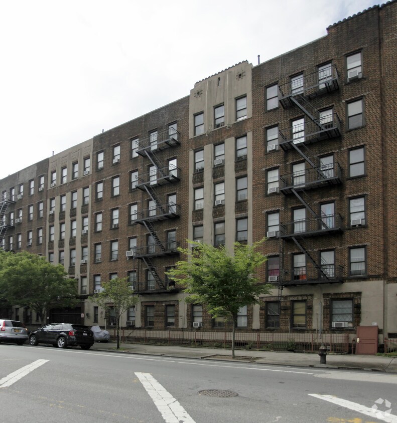 Building Photo - 290 Empire Blvd