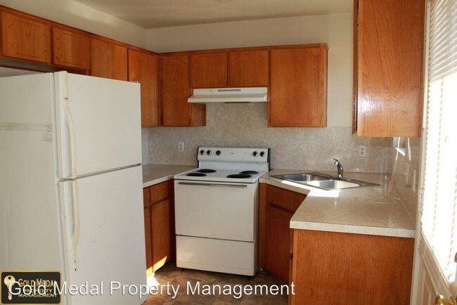 Foto del edificio - 1206 Industrial Blvd