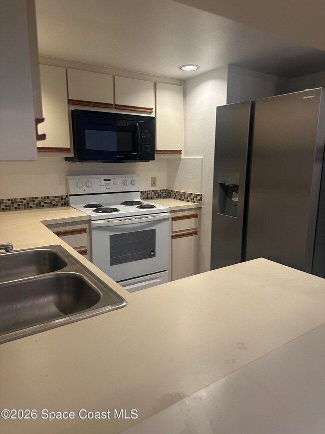 Foto del edificio - 1600 Woodland Dr
