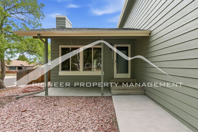 Foto del edificio - Beautiful Single Family Home Fenced in Yard and Central AC