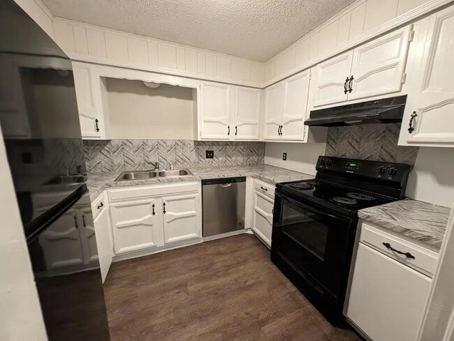 Foto del edificio - 9905 E 21st Pl