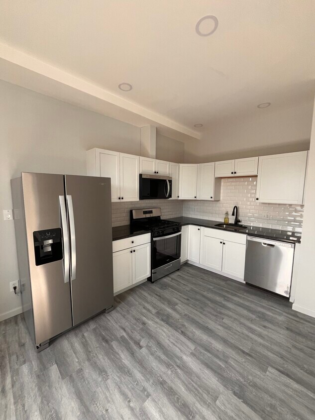 Foto principal - 934 11th Ave