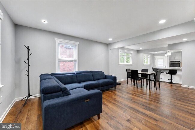 Foto del edificio - 1806 Middleborough Rd