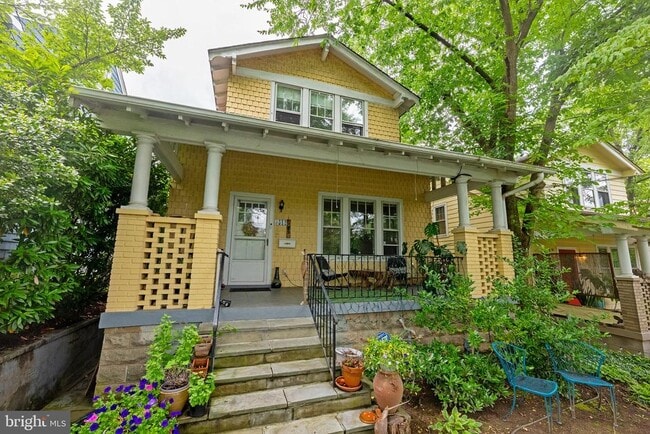 Foto del edificio - 3512 35th St NW