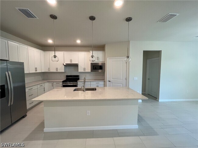 Foto del edificio - 2122 Yellowfin Cir