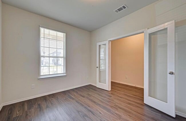 Building Photo - 1623 Avocet Way