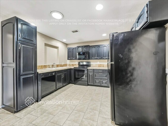 Foto del edificio - 525 W 6th Dr