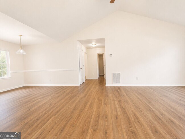Building Photo - 1104 Driftwood Ct