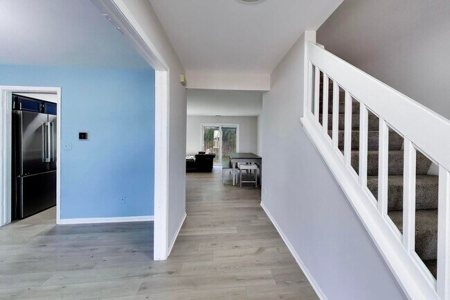Foto del edificio - 505 Newbury Dr