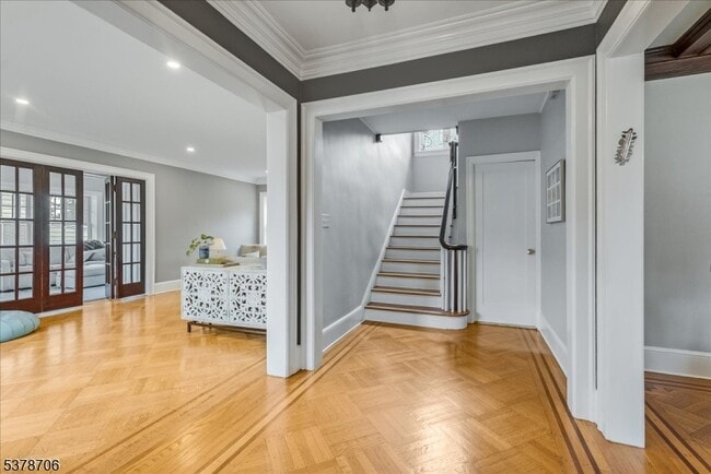 Building Photo - 43 Ardsley Rd