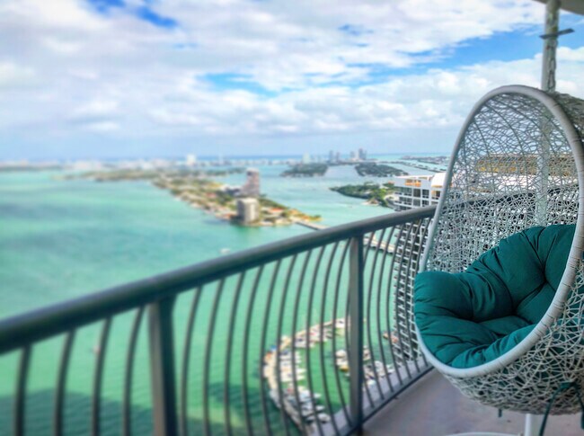 Foto del edificio - 1750 N Bayshore Dr