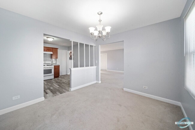 Building Photo - 851 Colony Lake Dr