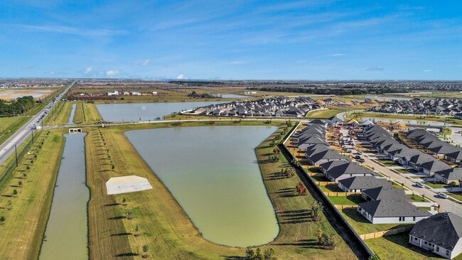 Building Photo - 26531 Wild Stonecrop Ln