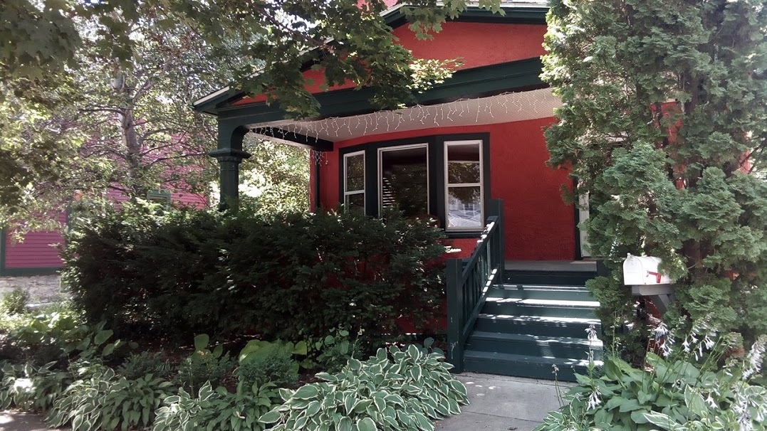 Primary Photo - 517 N Bateman St