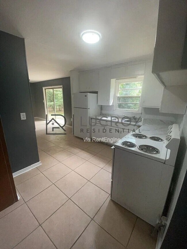 Foto del edificio - 2694 Woodside Dr