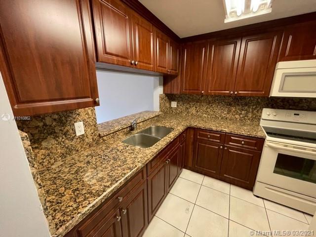 Foto del edificio - 1035 W 77th St
