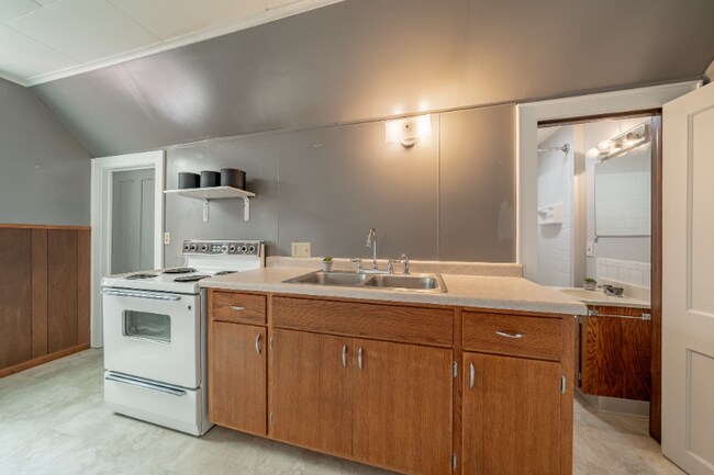 Foto del edificio - 1343 1/2-1343 1/2 W Washington St