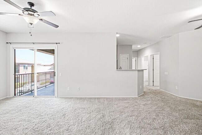 Building Photo - Beautiful townhouse for Rent!