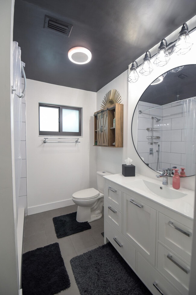 Building Photo - 8356 NW 37th Pl