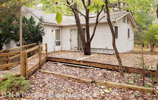 Building Photo - 2 br, 1 bath House - 714 Glen Lane