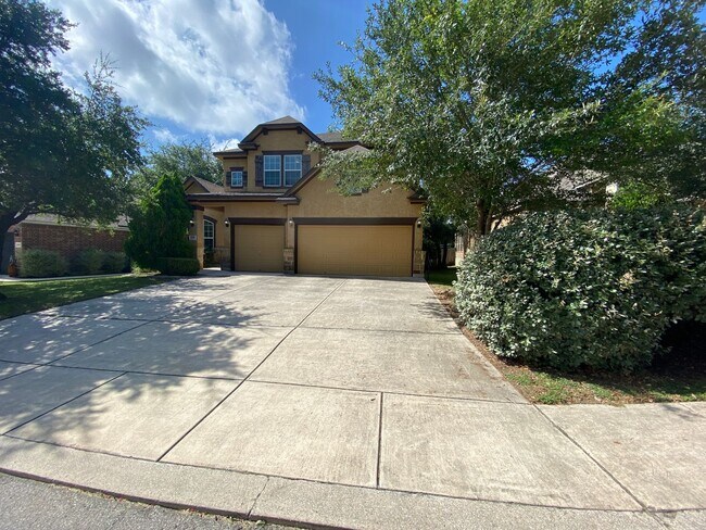 Building Photo - July Move-In Special