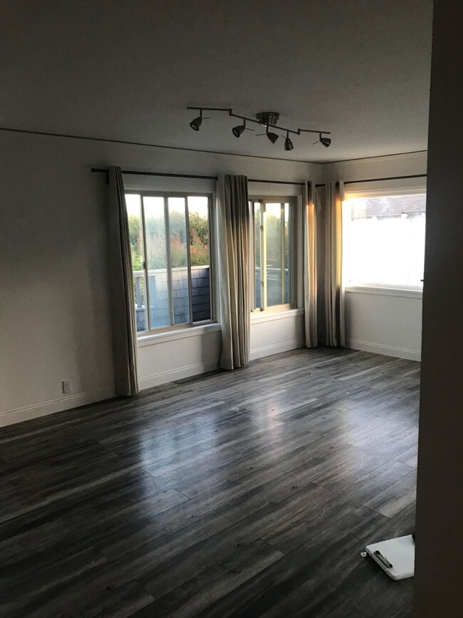 Building Photo - Arrellaga Street Santa Barbara