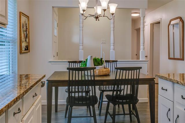 Foto del edificio - 914 Meadow Mead Dr