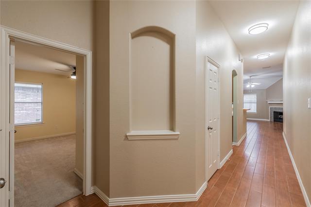 Building Photo - 7801 Quiet Waters Dr