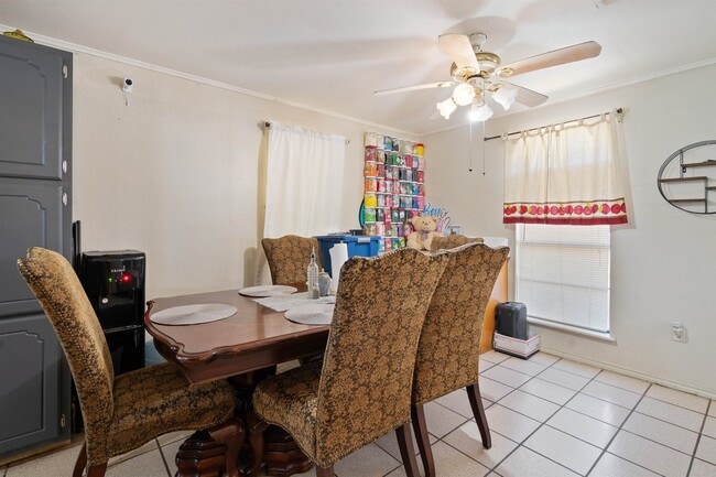 Building Photo - 504 Ave V