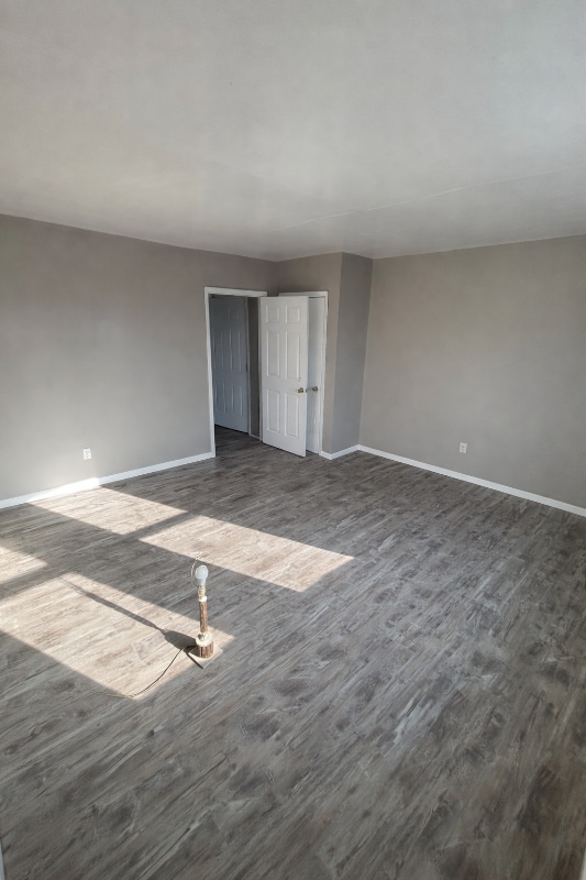 Building Photo - 52 Hilton St