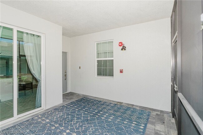 Foto del edificio - 5427 Double Eagle Cir