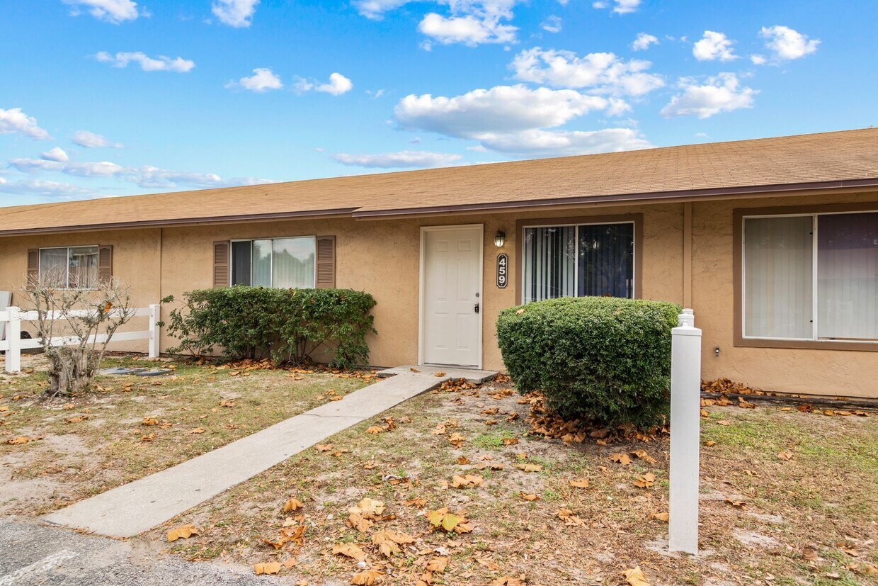 Foto principal - 3/2 Condo - Fully Renovated and Near Downt...