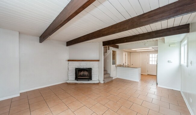 Foto del edificio - 430 Meadow Green Ln