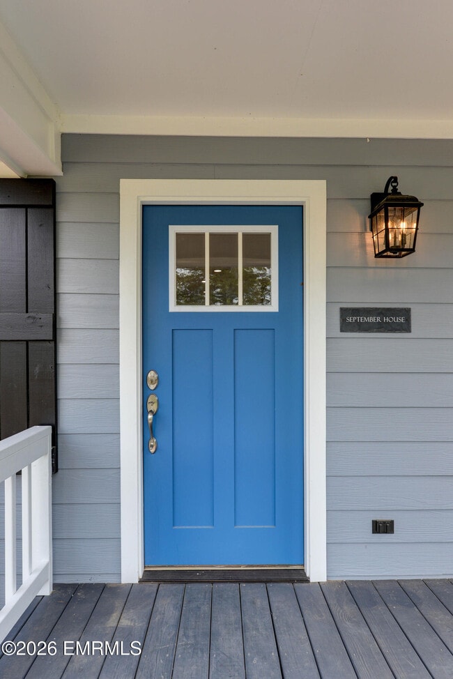 Foto del edificio - 554 Edwards Rd