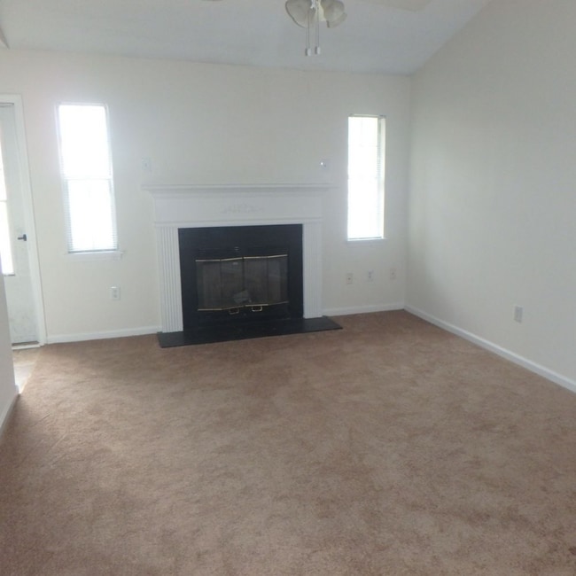 Photo - 2008 Summerhaven Dr Townhome