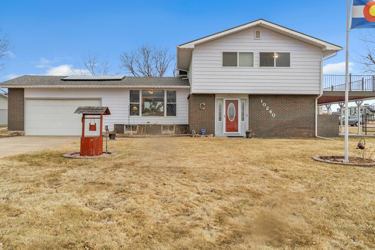 Foto principal - 10240 Potomac St