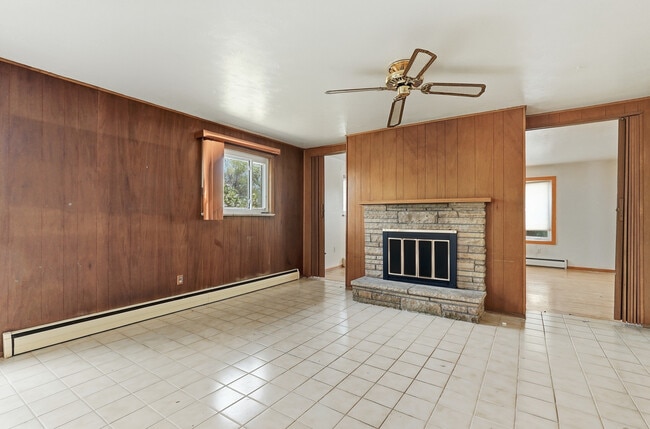 Photo - 3290 Ward Rd House