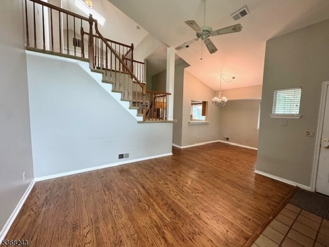 Building Photo - 64 Bentley Ct