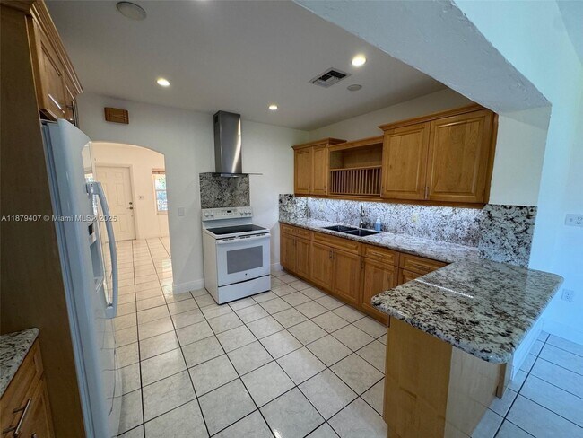Foto del edificio - 632 SW 33rd Ave