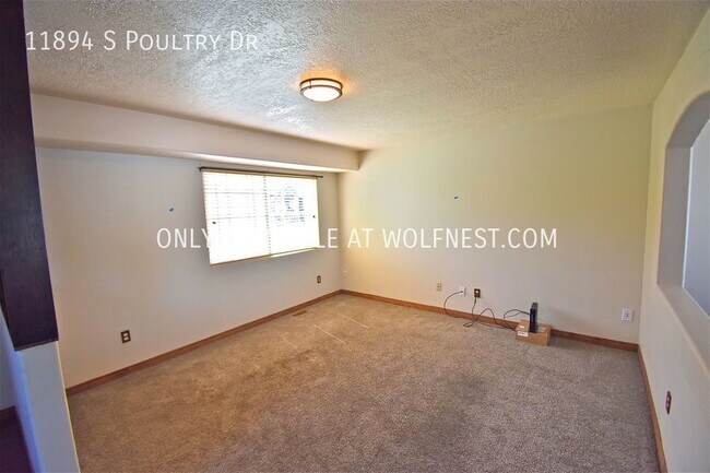 Foto del edificio - Beautiful 3 Bed Draper Top Floor Unit! No ...